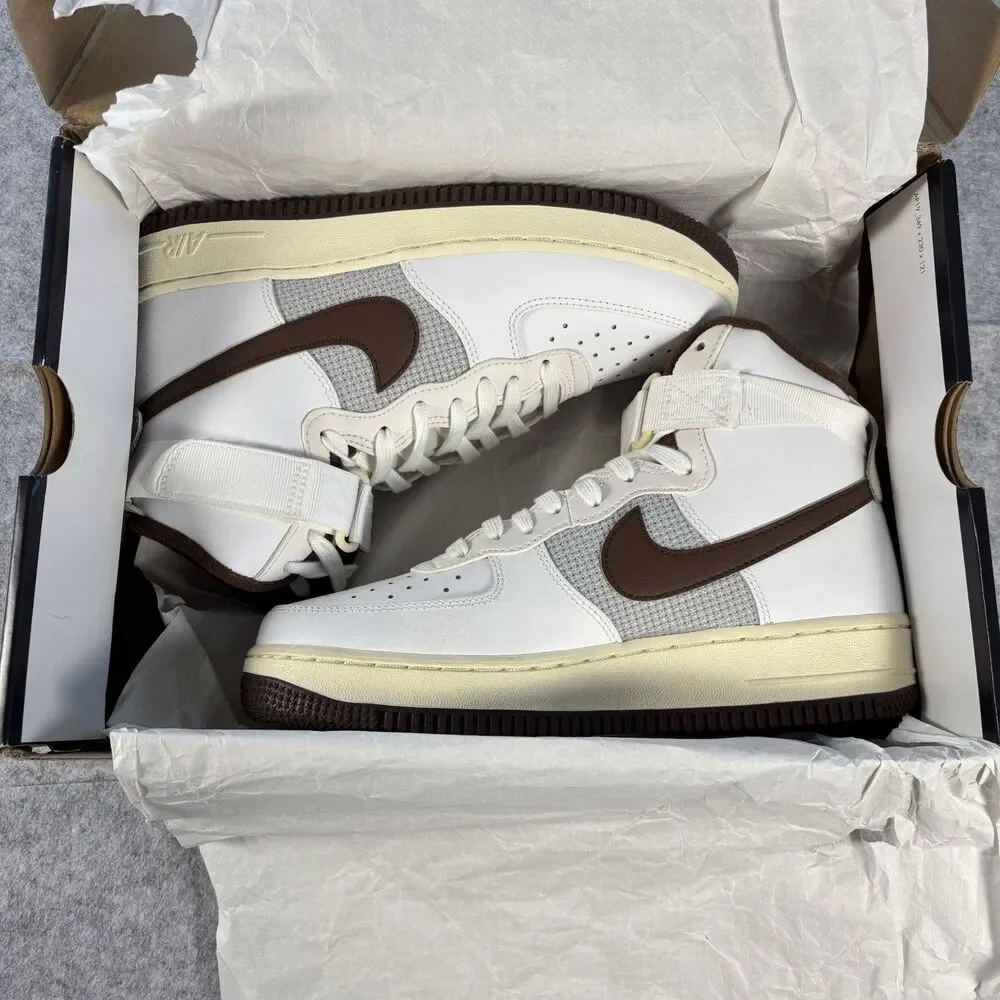DM0209-101 - Mens 8 / Womens 9.5 Nike Air Force 1 High ‘07 White Light Chocolate